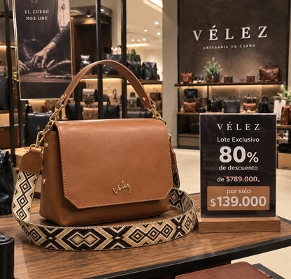 Bolso carriel de cuero color miel